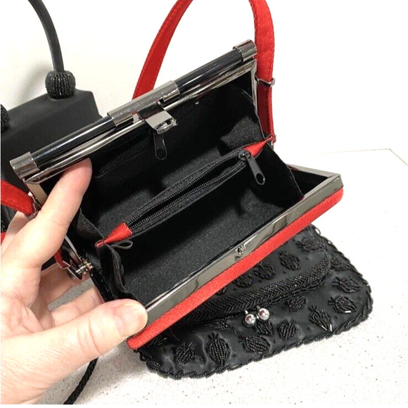 Red textured top handle evening bag dressy satin purse adjustable shoulder strap - Picture 4 of 4